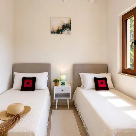 Smeraldo Relax And Comfort 3 Min Walk To The Solanas (Cagliari)