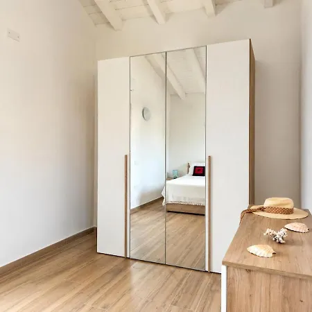 Villa Smeraldo Relax And Comfort 3 Min Walk To The Solanas (Cagliari)