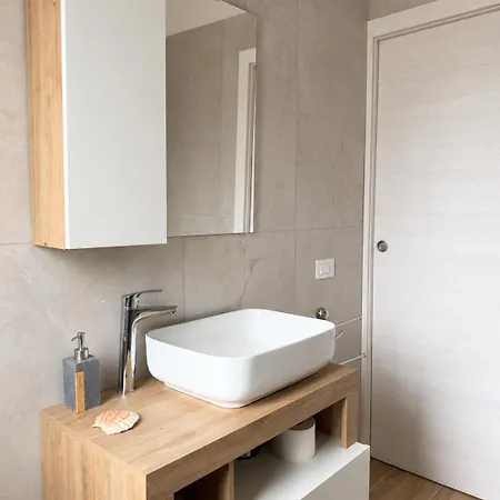 Smeraldo Relax And Comfort 3 Min Walk To The *