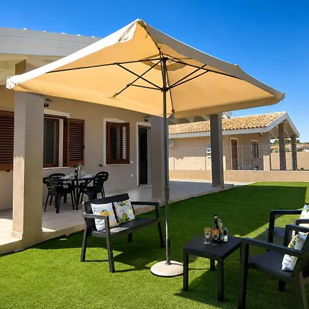 Smeraldo Relax And Comfort 3 Min Walk To The *