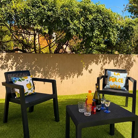 Smeraldo Relax And Comfort 3 Min Walk To The Solanas (Cagliari)